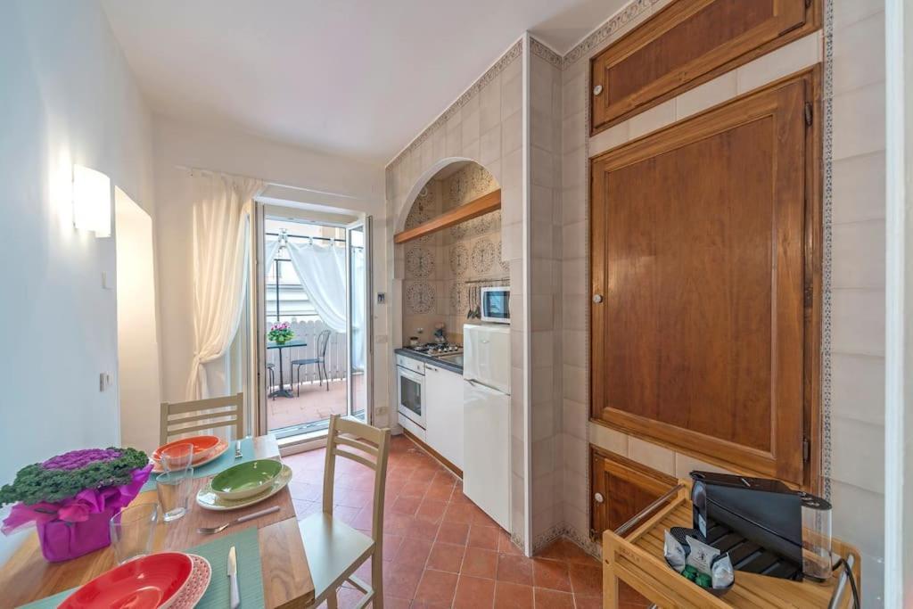 Trevi Domus Avignonesi Apartment Rome Bagian luar foto