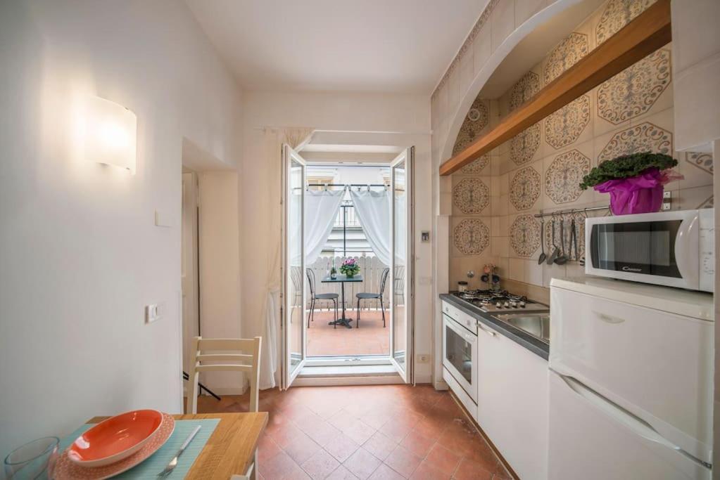 Trevi Domus Avignonesi Apartment Rome Bagian luar foto